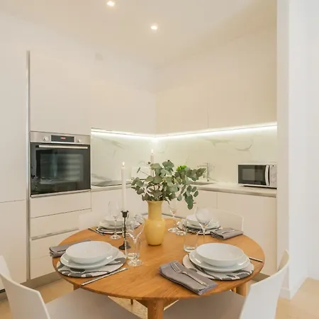 White By Rent