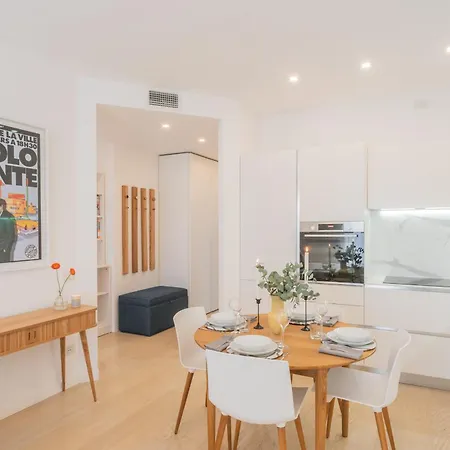 White By Rent קומו