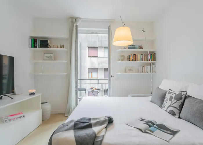 White By Rent Côme