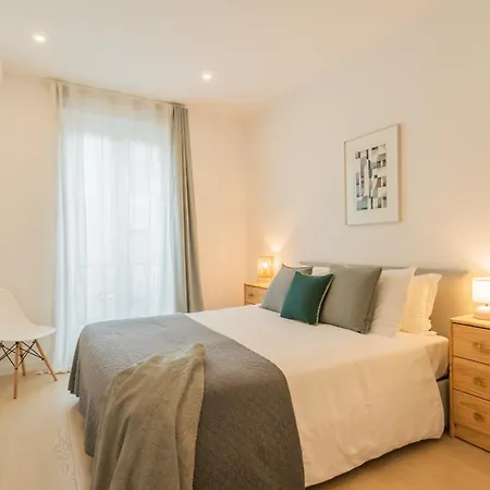 White By Rent Apartment *