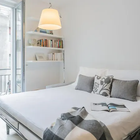 White By Rent Apartment *